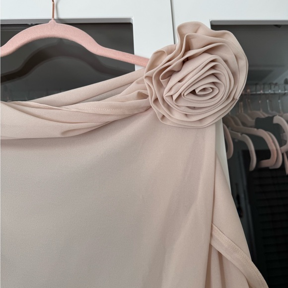 Commense Cream Off-Shoulder Blouse - Picture 4 of 4